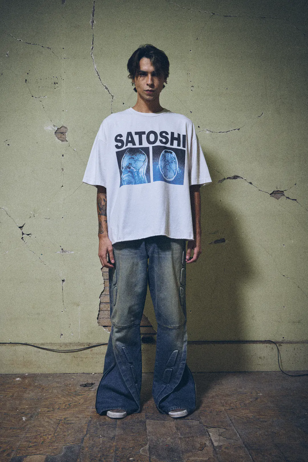 LOOK27_928_69b4a907-dd7d-46f6-adcf-21dc7f2a3fd4.webp Satoshi Nakamoto A Lot On My Mind Oversized Tee