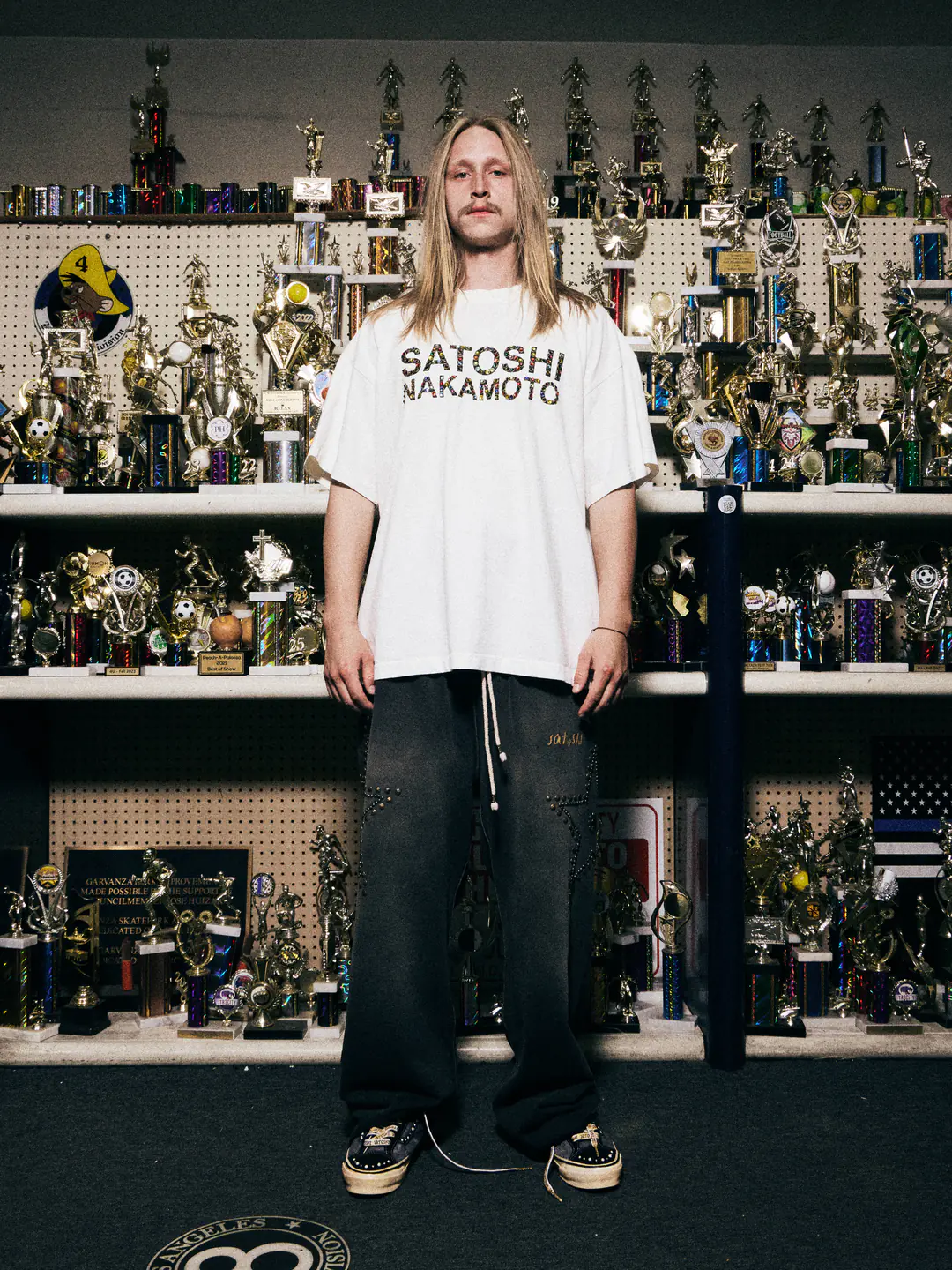 SATOSHIWEB9.webp SATOSHI NAKAMOTO STUDDED LOGO TEE